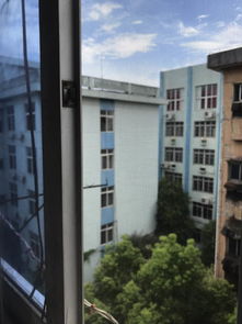 《门卫》
